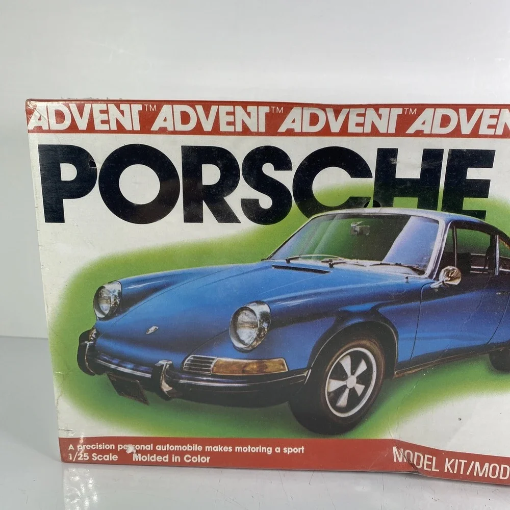 Advent Porsche 911 1/25 Scale Sealed Plastic Model Car Kit USA Hobby Garage Gift